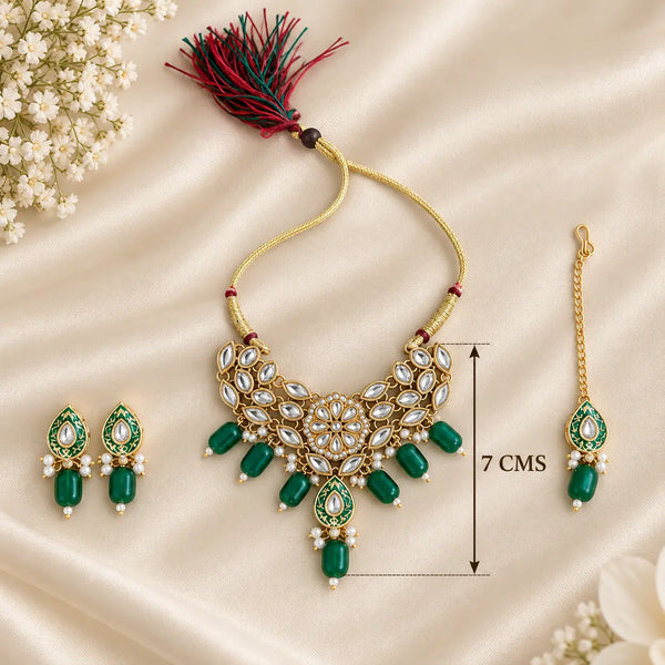 Arunima Necklace with Mathapati and Earrings