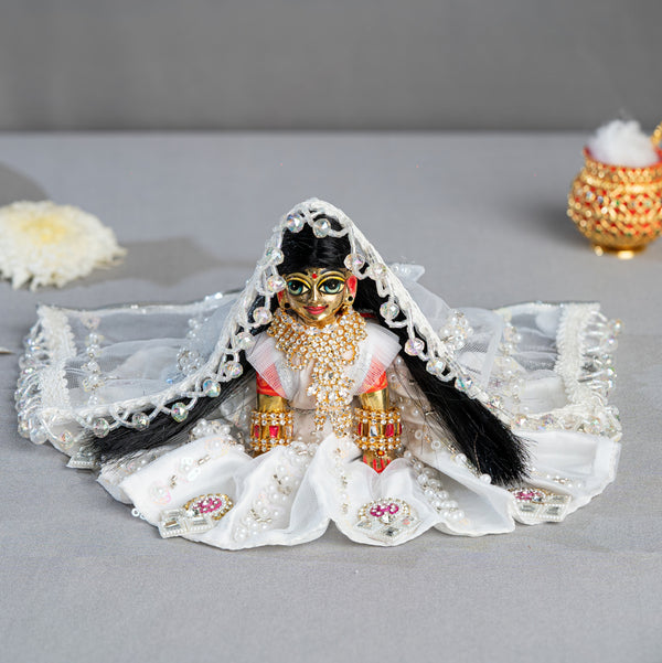 Shwet Chandrika Bal Radharani Poshak