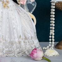 Shwet Chandrika Matarani Poshak